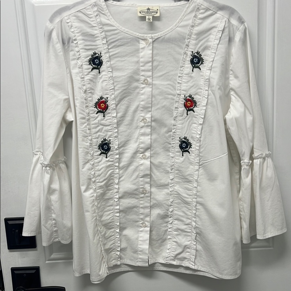 GRAND & GREENE Embroidered White Button-Up Top LARGE